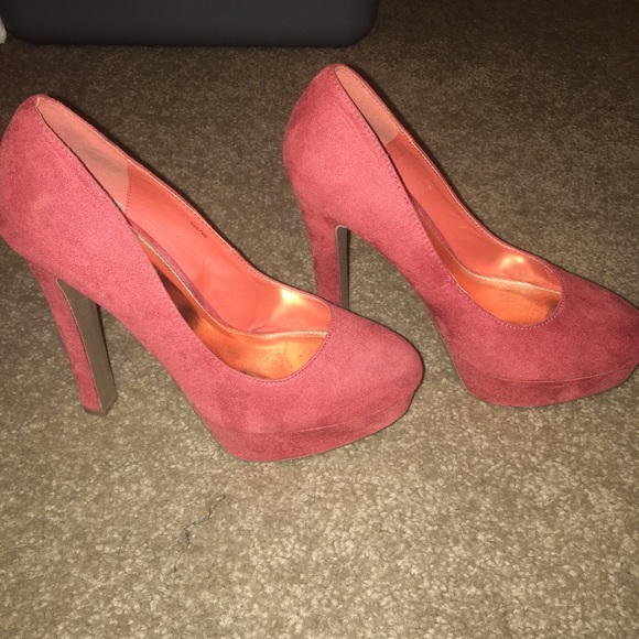 peach colored pumps
